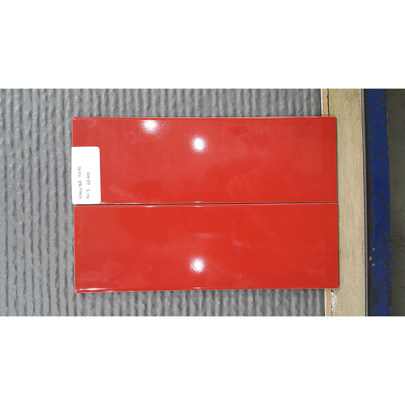 MULIA Mulia Subway Glossy Red 10x30 KW2 - 1